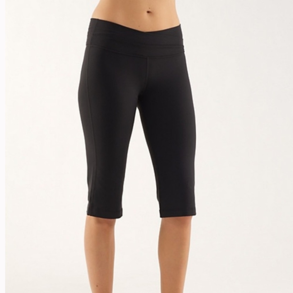 🍋 Lululemon Astro Crop sz 4